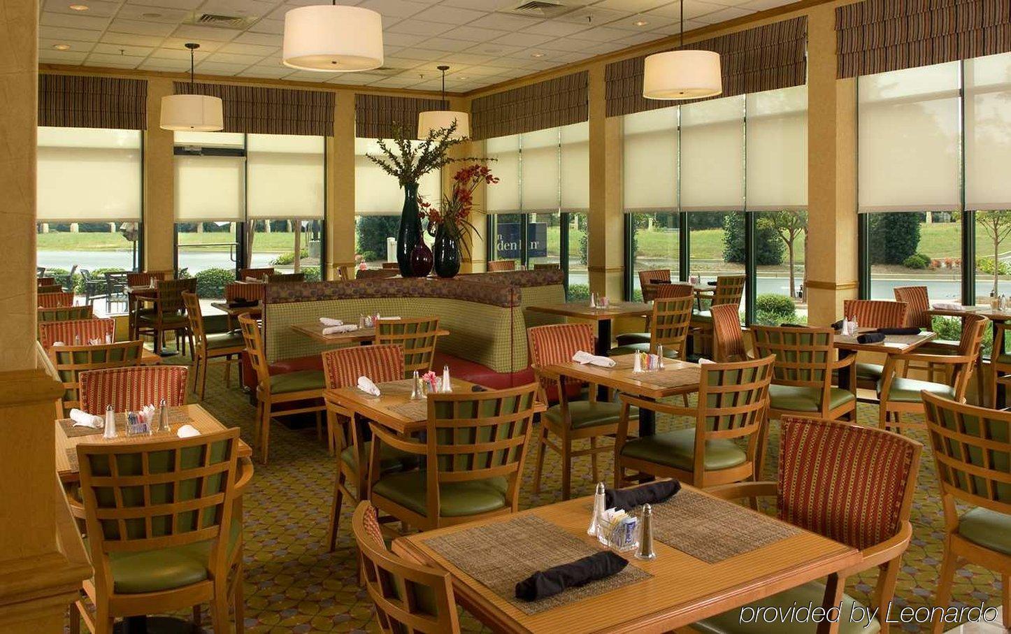 Hilton Garden Inn Atlanta Airport/Millenium Center Restaurant photo